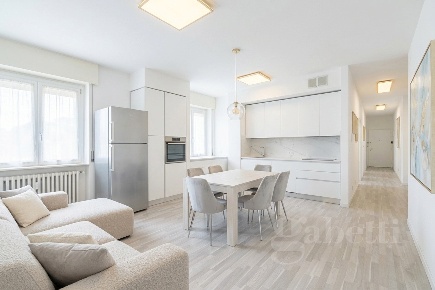Foto Appartamento in Viale Diaz 34, Busto Arsizio Tribunale di 110 m²