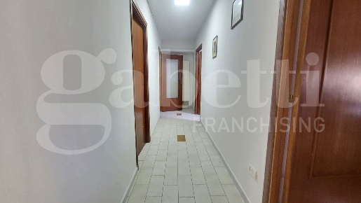 Foto Ufficio in Pisciarelli, Pozzuoli Agnano di 60 m² con 3 locali