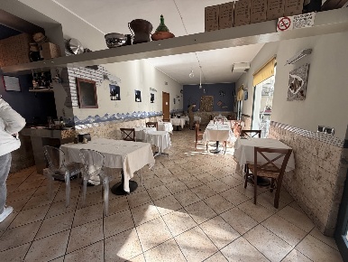Foto Ristorante in Via Montezebio 4, Giulianova Centro di 160 m² in vendita