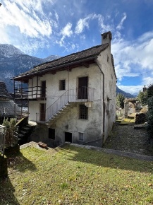 Foto Casa indipendente in Via Cattagna 5, Varzo Centro di 105 m² in vendita