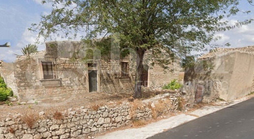 Foto Rustico in Contrada OLIVIERI SN, Vittoria di 400 m² in vendita