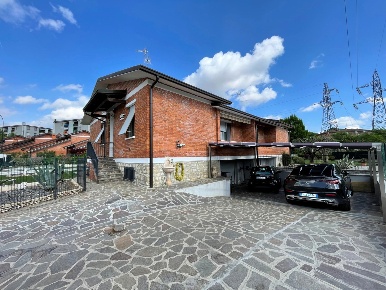 Foto Villa bifamiliare in Via OLIMPIA 18, Chiari Centro di 160 m²