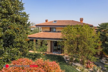 Foto Villa bifamiliare in Via Castello 14/a, Frossasco Centro di 572 m²
