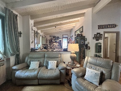 Foto Villa bifamiliare a Piacenza Clinica Piacenza di 205 m² con 8 locali