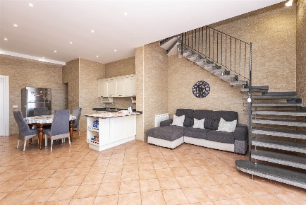 Foto Appartamento in Via Toscano Patti 6, Trecastagni di 102 m² in vendita