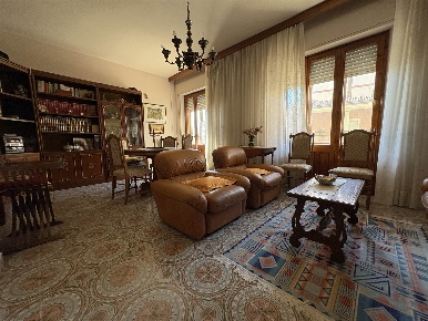 Foto Appartamento in Via Repubblica 1, Lanusei Centro di 155 m² in vendita