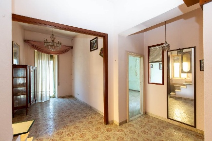 Foto Casa indipendente Carlentini Centro di 150 m² con 6 locali in vendita