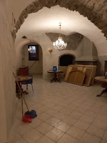 Foto Negozio in via dei canali, Salerno Centro Storico - Teatro Verdi