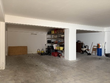 Foto Garage in via san giuseppe  21, Belpasso Centro di 91 m² con 1 locali