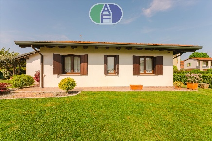 Foto Casa indipendente in Via Sauro 25, Salzano Centro di 173 m² in vendita