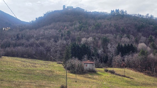 Foto Rustico a Montecreto Centro di 350 m² con 5 locali in vendita