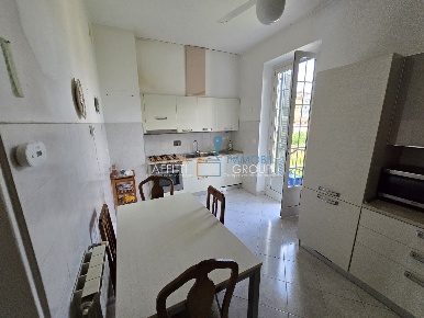 Foto Appartamento in Via Giuseppe Garibaldi 10, Carrara Marina di Carrara