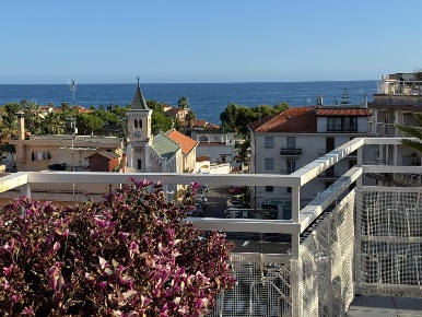 Foto Attico in Via della Repubblica 10, Sanremo San Martino - Villetta