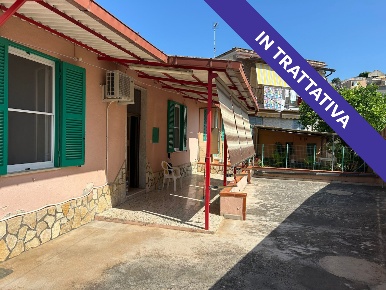 Foto Villa unifamiliare in Via Filetto 12, Terracina Panoramica di 75 m²