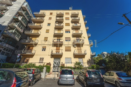 Foto Appartamento in Via Mineo 33, Catania Cibali di 125 m² con 4 locali