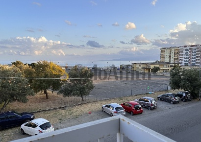 Foto Appartamento a Catanzaro Catanzaro Lido di 130 m² con 5 locali