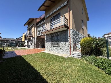 Foto Appartamento in Via dei Giardini 11, Poirino Favari Avatanei di 85 m²