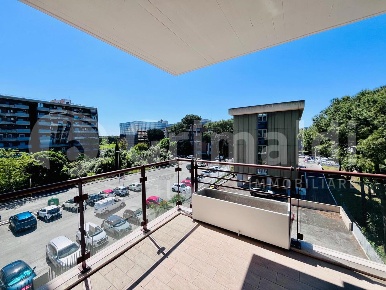 Foto Appartamento in Mar della Cina, Roma Torrino di 85 m² con 3 locali