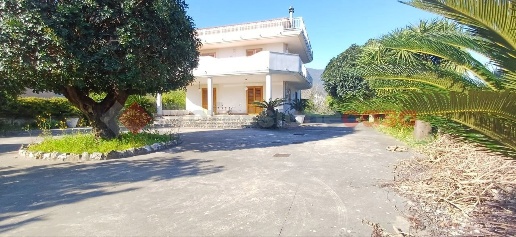 Foto Villa singola in Via pizzone 42, Nocera Superiore Centro di 575 m²