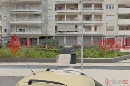 Foto Negozio in Via Guglielmo Pepe 8, Salerno Mercatello - Mariconda