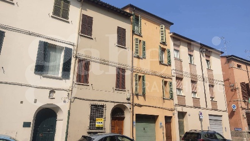 Foto Casa indipendente in BONDIOLO, Faenza di 221 m² con 5 locali