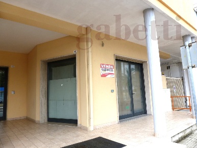 Foto Negozio in Moscati, Copertino di 160 m² con 2 locali in affitto