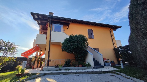 Foto Appartamento in Via XXV Aprile 1/Bis, Guardamiglio Centro di 113 m²
