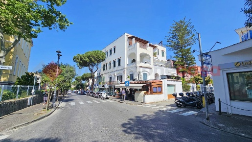 Foto Appartamento in Vincenzo Gemito, Ischia Centro di 135 m² con 5 locali