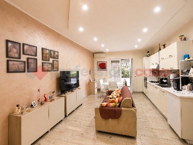 Foto Appartamento in Via Libero Leonardi 130, Roma Cinecittà di 75 m²