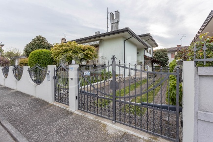 Foto Casa indipendente in Via Lemene 128, Concordia Sagittaria Centro