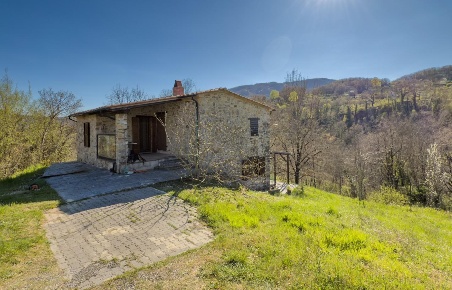 Foto Casa indipendente a Castelnuovo di Val di Cecina di 100 m² in vendita