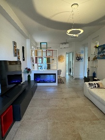 Foto Appartamento a Montignoso Vittoria Apuana di 102 m² con 4 locali