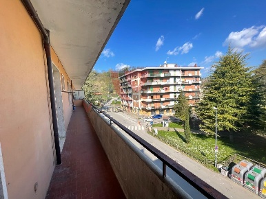 Foto Appartamento a Colle di Val d'Elsa Colle Bassa, Via Gramsci di 108 m²