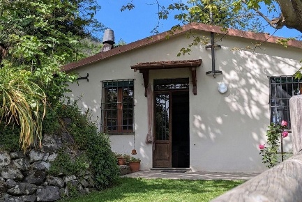 Foto Casa indipendente a Barga Fornaci Di Barga di 70 m² con 3 locali