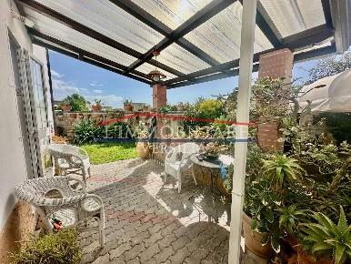 Foto Case semi ndipendenti a Massa Romagnano di 100 m² con 4 locali