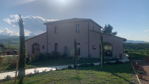 Foto Casale a Lajatico Centro di 125 m² con 5 locali in vendita