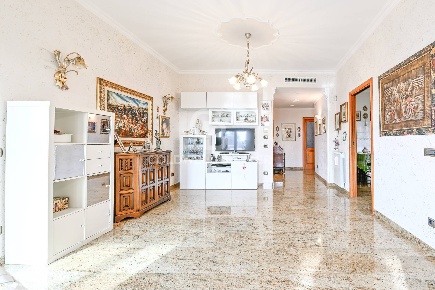 Foto Appartamento in Viale Antonio Gramsci 53, Monterotondo di 165 m²