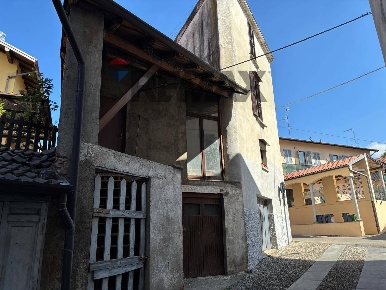 Foto Rustico in VIA MATTEOTTI 19, Castronno Centro di 47 m² con 2 locali