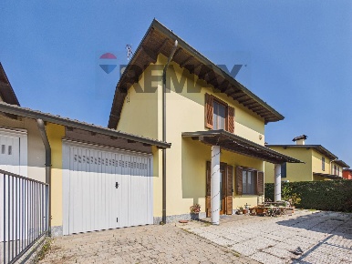 Foto Case semi ndipendenti in via Pietro Nenni 38, Vellezzo Bellini