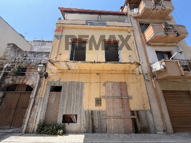 Foto Casa indipendente in Via Archimede 132, Terrasini Centro di 142 m²