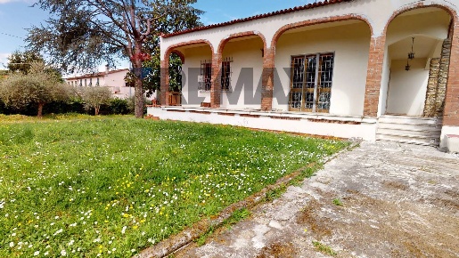 Foto Casa indipendente a Capannori Massa Macinaia - San Leonardo di 273 m²