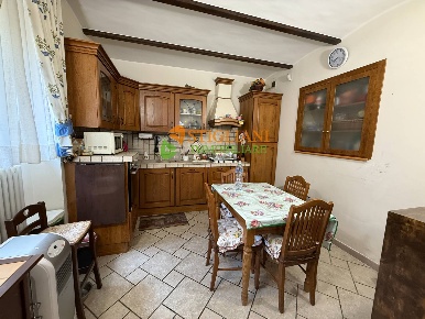 Foto Appartamento in Via Conte Rosso, Campobasso Cese di 95 m² con 4 locali