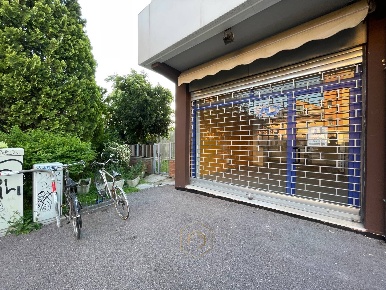 Foto Negozio in Via Bologna, Ferrara Foro Boario di 54 m² con 1 locali