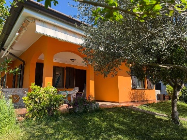 Foto Casa indipendente a San Canzian d'Isonzo di 234 m² con 6 locali
