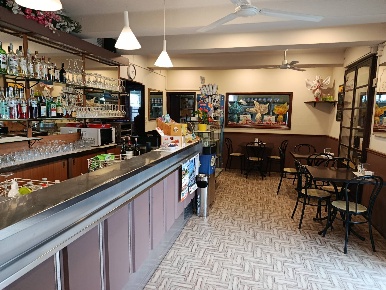 Foto Attività commerciale in VIA DEL AVE MARIA 11, Capannori di 244 m²