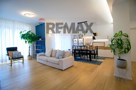 Foto Appartamento in via W.A. Mozart 29, Monza Parco di 166 m² con 5 locali