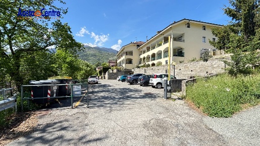 Foto Posti auto in via Des Signeurs de Quart 5, Aosta Centro di 13 m²