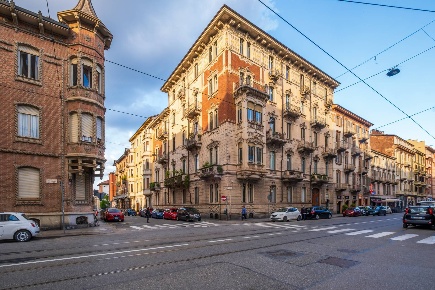 Foto Appartamento in via Luigi Cibrario 54, Torino San Donato di 166 m²