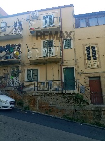 Foto Casa indipendente in Via San Leonardo 116, Enna Centro di 171 m²