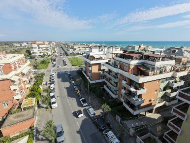 Foto Appartamento in via Quinqueremi, Roma Ostia Levante di 48 m²